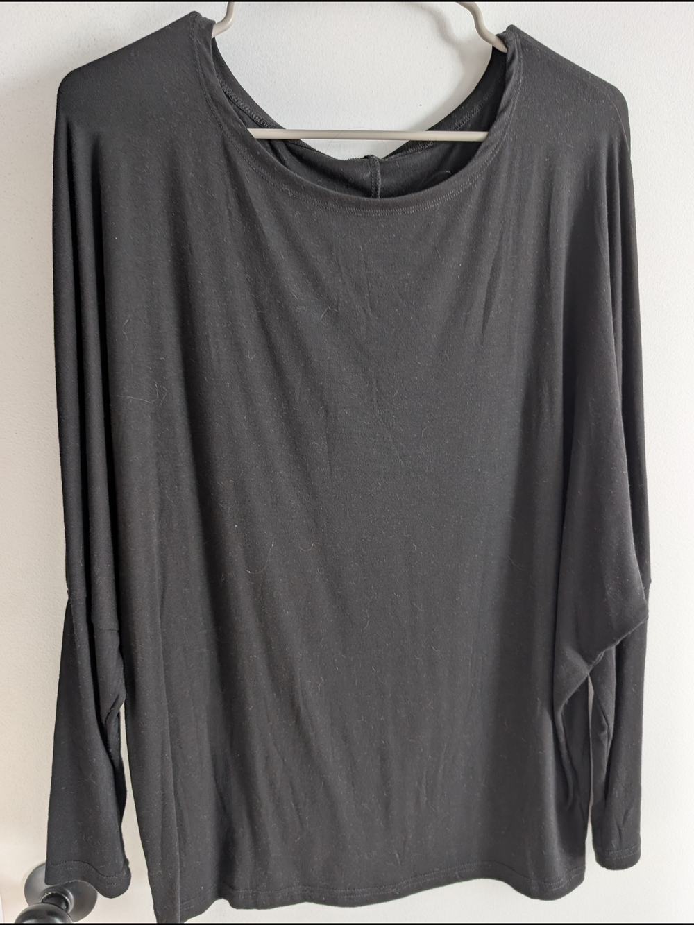 Women’s Black Long-Sleeve Relaxed Top